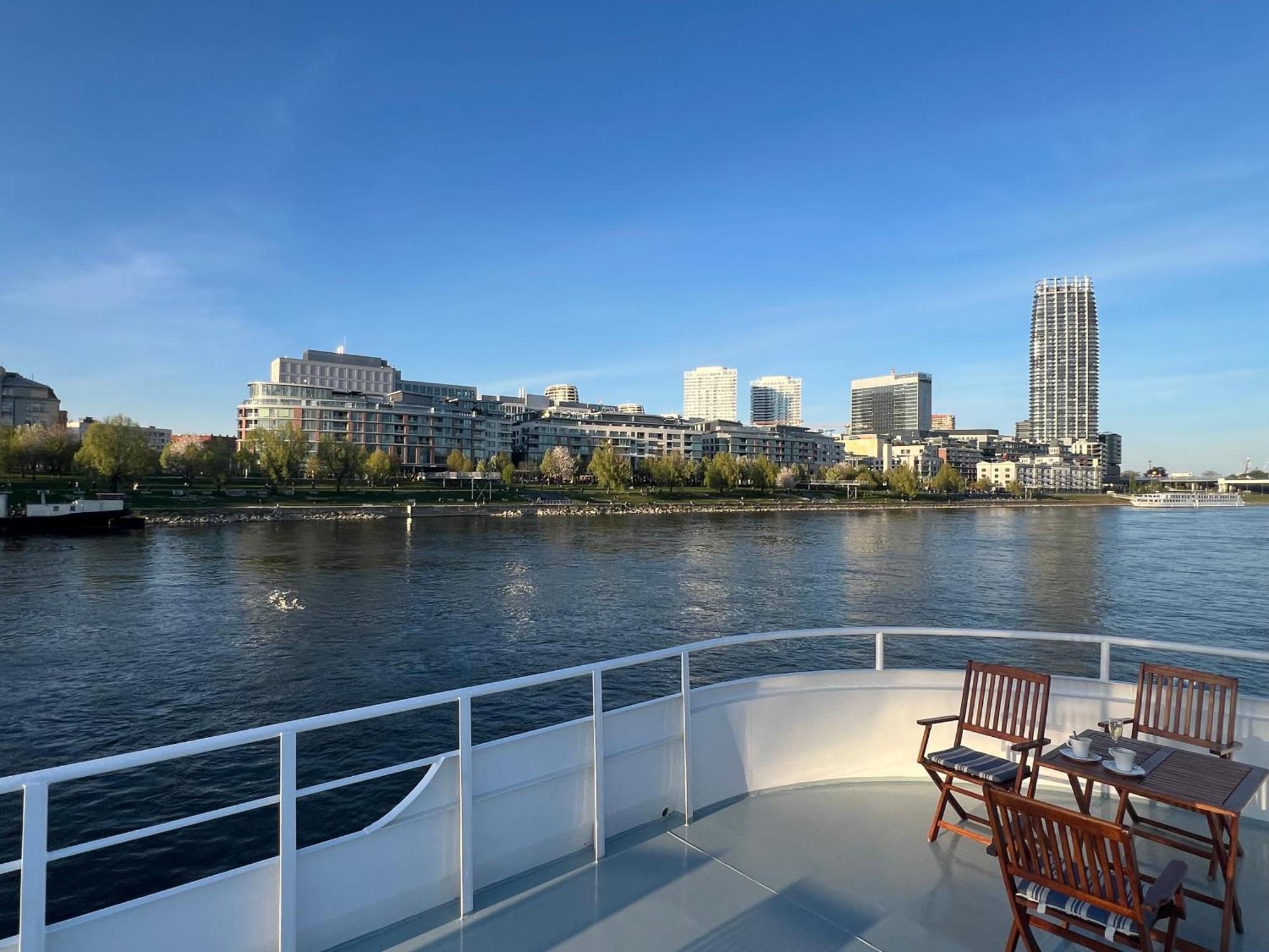 Orient Express Paris-Pressburg By Zazi Apartment Ngoại thất bức ảnh